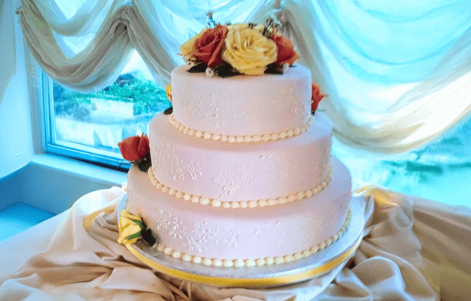 Veniero's custom cake